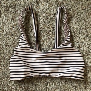 ACACIA KANAIO TOP IN CLASSIC